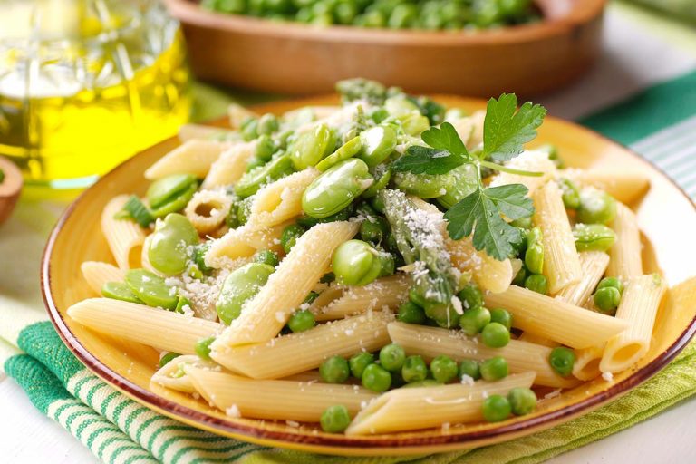 Penne Rigate Rustichella d&rsquo;Abruzzo con Fave, Piselli e Asparagi