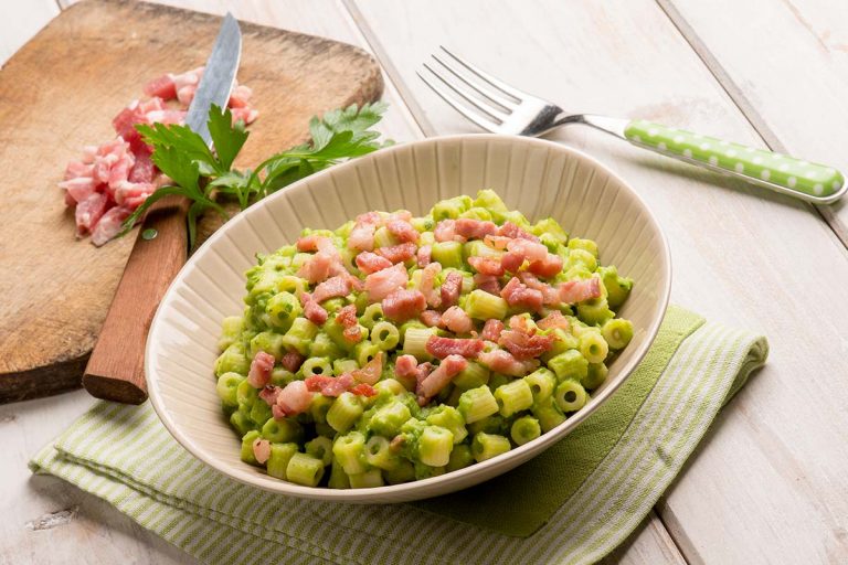 Tubetti Rustichella d&rsquo;Abruzzo con Crema di Piselli e Pancetta