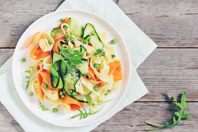Nidi tagliatelle alle verdure estive