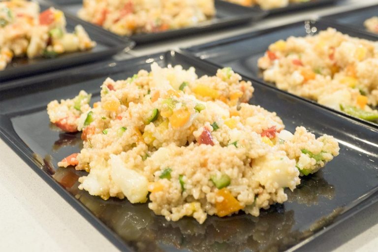 A tavola con gli chef: Cous cous di farro con verdure e baccal&agrave;