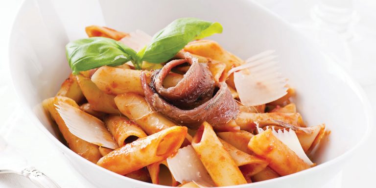 Trenne al pomodoro con alici