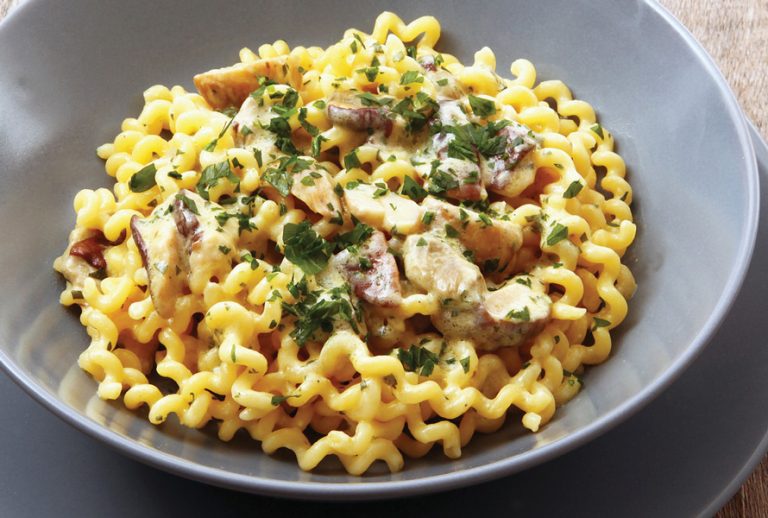 Fusilli col buco ai funghi porcini