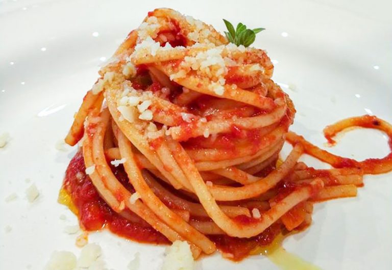 Spaghettone primograno con pomodoro a Pera d&rsquo;Abruzzo