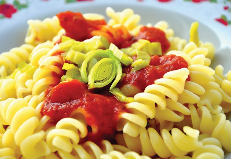 Fusilli con pomodoro e porri