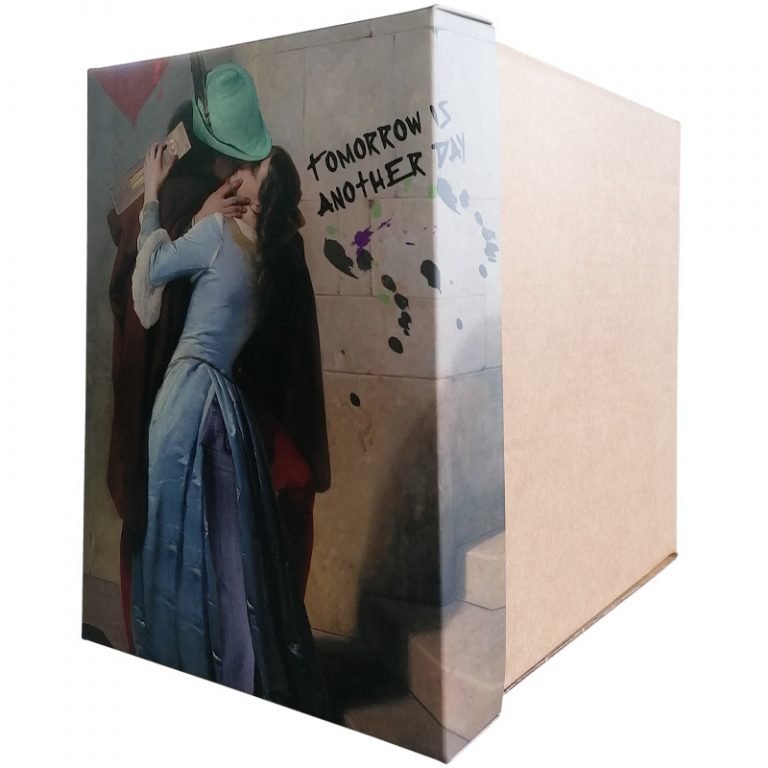 Kiss Box